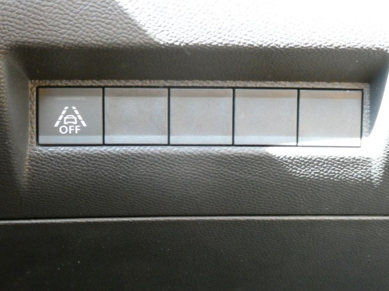 Photo 33 de l'offre de PEUGEOT 208 II 1.2 PureTech 100 BVM6 GT LINE TOIT Pano à 13950€ chez Mérignac auto