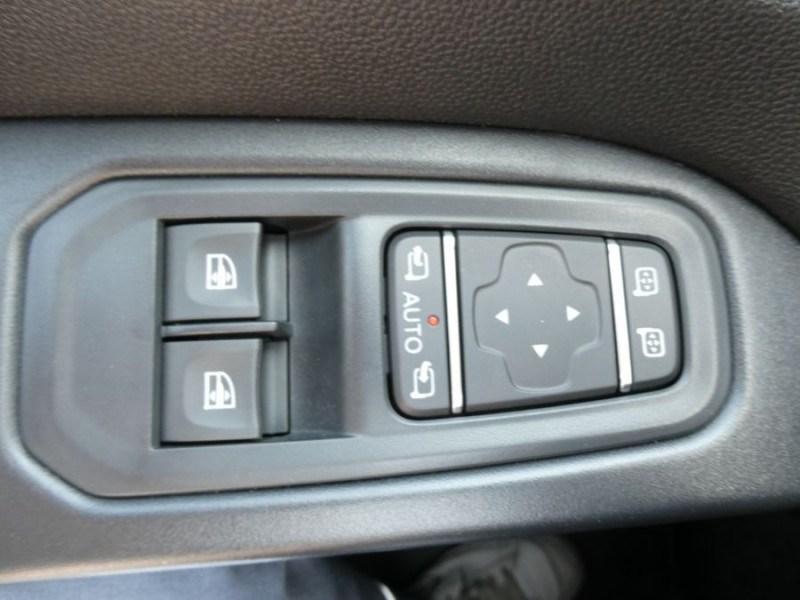 Photo 24 de l'offre de RENAULT TRAFIC VAN ANTILOPE VAN Aménagé FLEX5 Millénium 2.0 DCi 150 BVM6 L1 GD CFT à 59900€ chez Mérignac auto