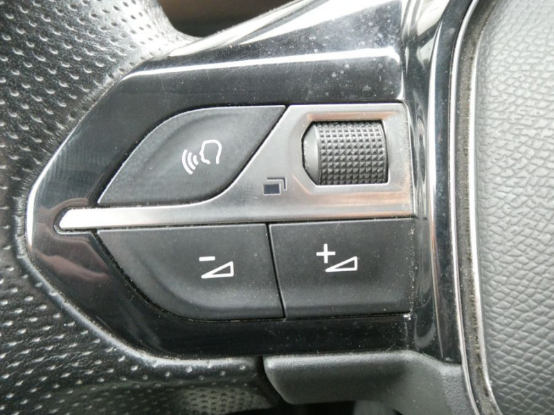Photo 27 de l'offre de PEUGEOT RIFTER 1.5 BlueHDi 100 BVM6 GT JA17 CarPlay ADML Radars à 21950€ chez Mérignac auto