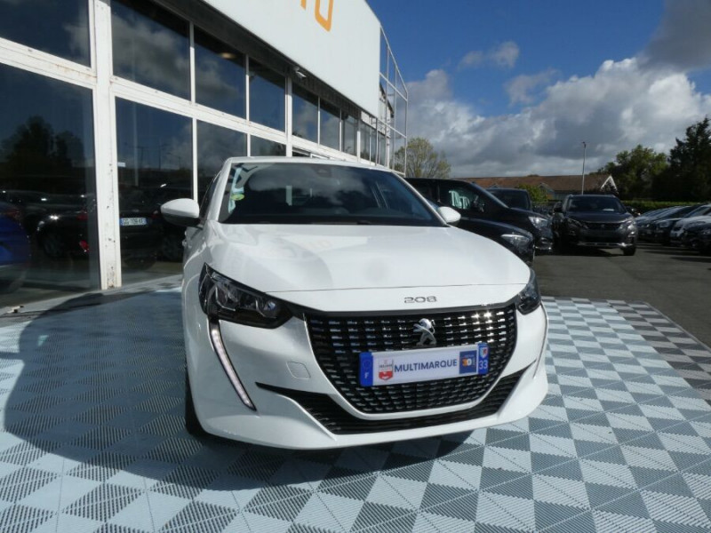 Photo 2 de l'offre de PEUGEOT 208 II 1.5 BlueHDi 100 BVM6 ALLURE GPS RS JA16 à 15450€ chez Mérignac auto