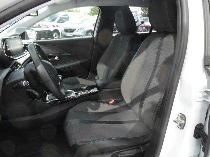 Photo 5 de l'offre de PEUGEOT 208 II 1.5 BlueHDi 100 BVM6 ALLURE GPS RS JA16 à 15450€ chez Mérignac auto