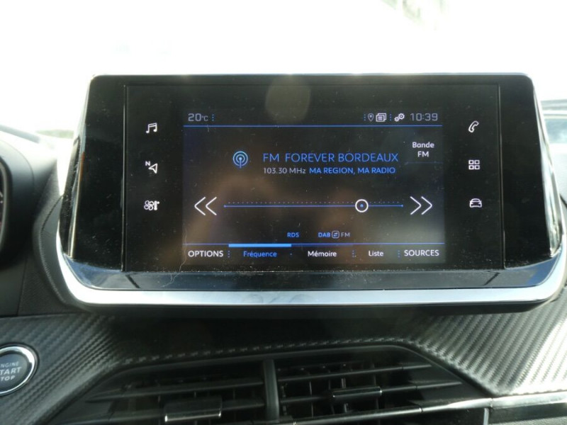 Photo 19 de l'offre de PEUGEOT 208 II 1.5 BlueHDi 100 BVM6 ALLURE GPS RS JA16 à 15450€ chez Mérignac auto