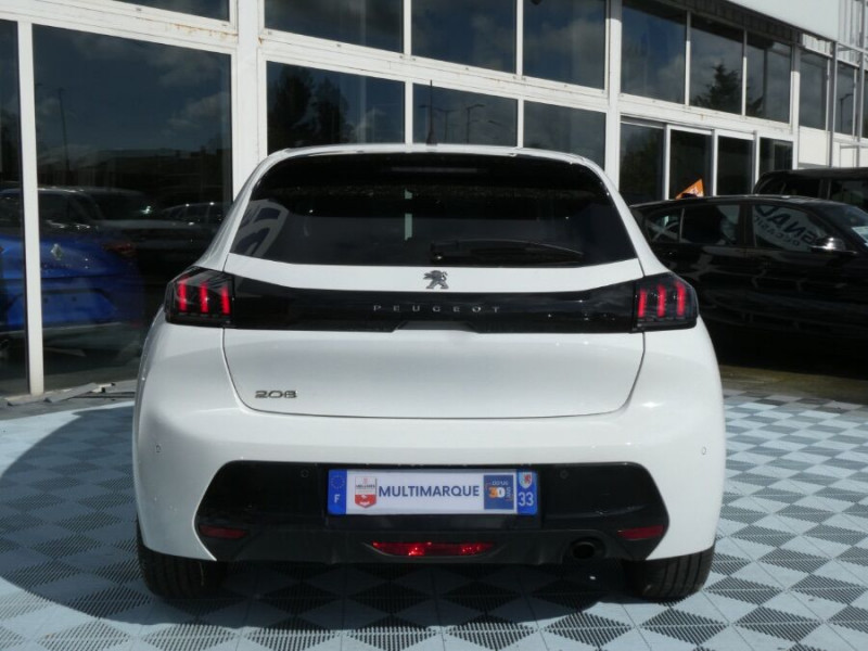 Photo 10 de l'offre de PEUGEOT 208 II 1.5 BlueHDi 100 BVM6 ALLURE GPS RS JA16 à 15450€ chez Mérignac auto