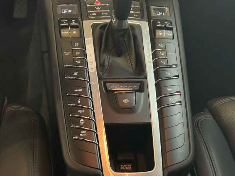 Photo 16 de l'offre de PORSCHE MACAN II 3.0 V6 S 354 PDK TOE PDLS SEM JA19 1ère Main à 57900€ chez Mérignac auto