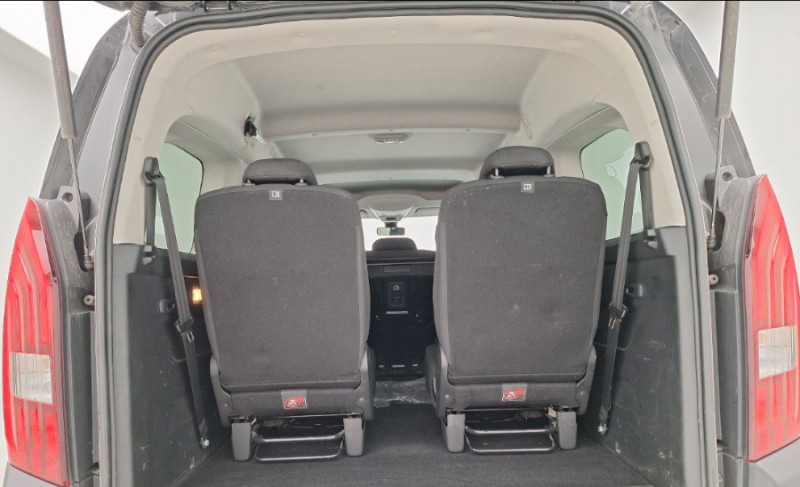 Photo 10 de l'offre de PEUGEOT RIFTER XL LONG 1.5 BlueHDi 100 ALLURE 7PL GPS Attel. à 19490€ chez Mérignac auto