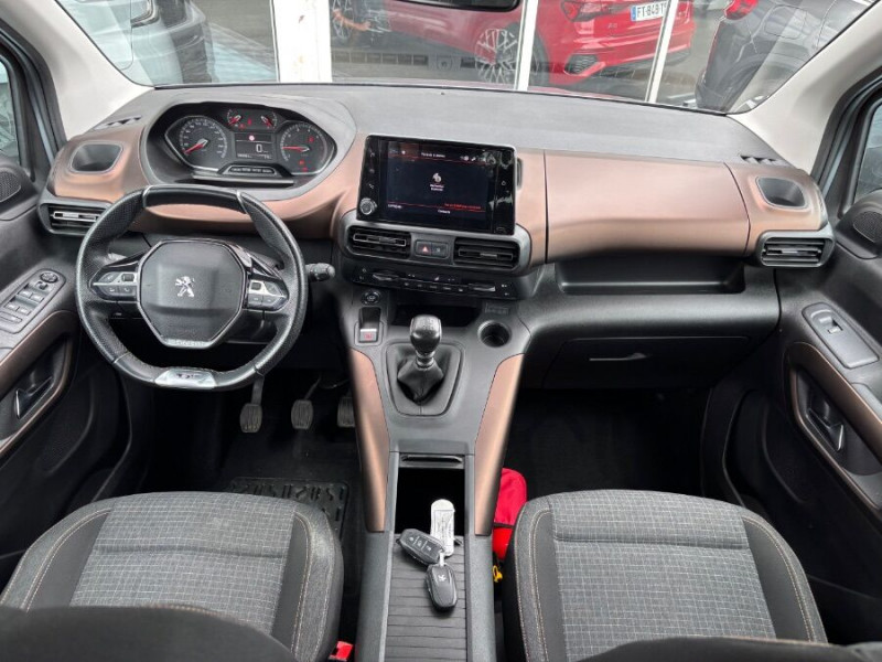 Photo 13 de l'offre de PEUGEOT RIFTER XL LONG 1.5 BlueHDi 130 BVM6 GT LINE GPS ADML Attel. 5PL à 24500€ chez Mérignac auto