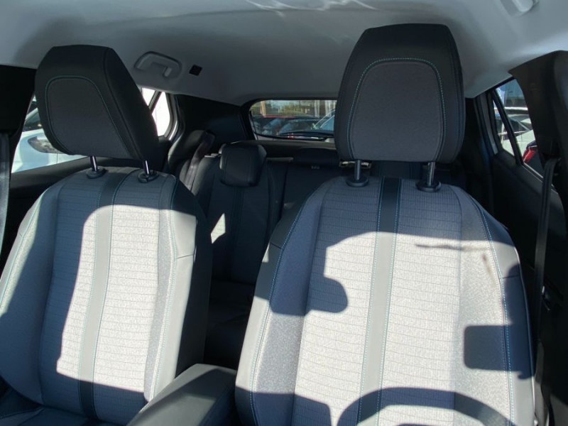 Photo 13 de l'offre de PEUGEOT 2008 II 1.5 BlueHDi 130 EAT8 ALLURE PACK GPS Camera à 23450€ chez Mérignac auto