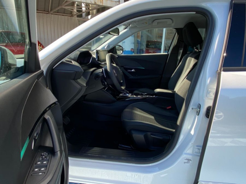 Photo 6 de l'offre de PEUGEOT 2008 II 1.5 BlueHDi 130 EAT8 ALLURE PACK GPS Camera à 23450€ chez Mérignac auto