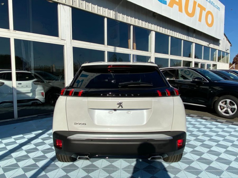 Photo 11 de l'offre de PEUGEOT 2008 II 1.5 BlueHDi 130 EAT8 ALLURE PACK GPS Camera à 23450€ chez Mérignac auto