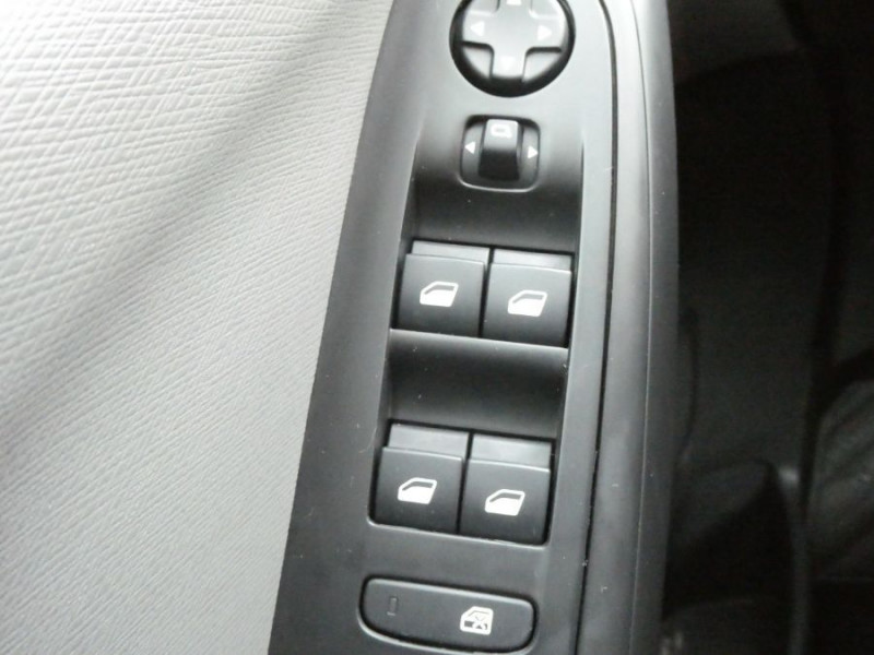 Photo 23 de l'offre de CITROEN GRAND C4 SPACETOURER 1.2 PureTech 130 BVM6 PACK CarPlay SC Privacy Glass Attel. 7PL à 17950€ chez Mérignac auto