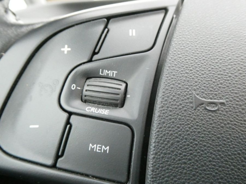 Photo 21 de l'offre de CITROEN GRAND C4 SPACETOURER 1.2 PureTech 130 BVM6 PACK CarPlay SC Privacy Glass Attel. 7PL à 17950€ chez Mérignac auto