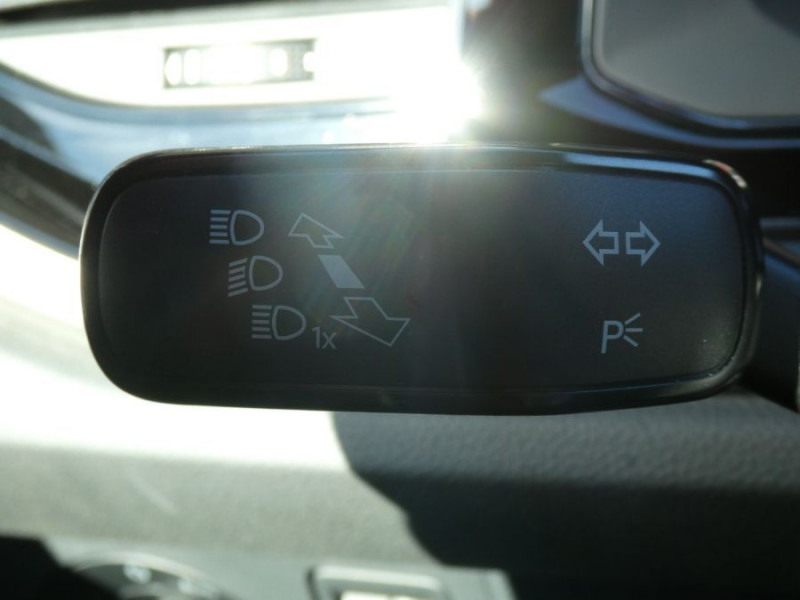 Photo 23 de l'offre de VOLKSWAGEN POLO VI 1.6 TDI 95 CONFORTLINE GPS Radars à 15980€ chez Mérignac auto