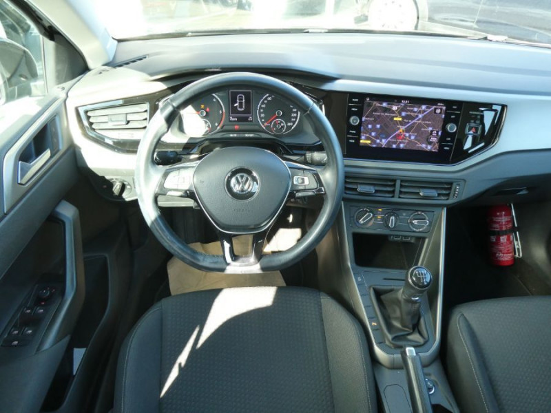 Photo 4 de l'offre de VOLKSWAGEN POLO VI 1.6 TDI 95 CONFORTLINE GPS Radars à 15980€ chez Mérignac auto