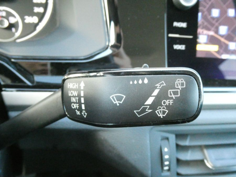 Photo 22 de l'offre de VOLKSWAGEN POLO VI 1.6 TDI 95 CONFORTLINE GPS Radars à 15980€ chez Mérignac auto