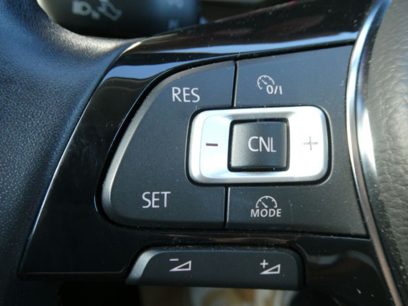 Photo 20 de l'offre de VOLKSWAGEN POLO VI 1.6 TDI 95 CONFORTLINE GPS Radars à 15980€ chez Mérignac auto