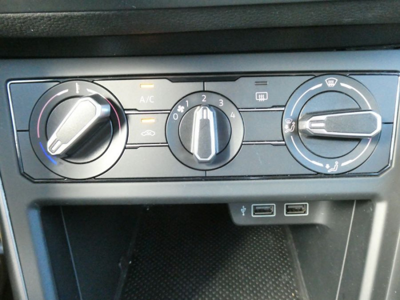 Photo 24 de l'offre de VOLKSWAGEN POLO VI 1.6 TDI 95 CONFORTLINE GPS Radars à 15980€ chez Mérignac auto