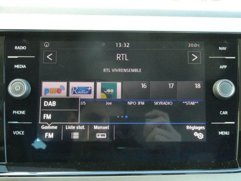 Photo 26 de l'offre de VOLKSWAGEN POLO VI 1.6 TDI 95 CONFORTLINE GPS Radars à 15980€ chez Mérignac auto