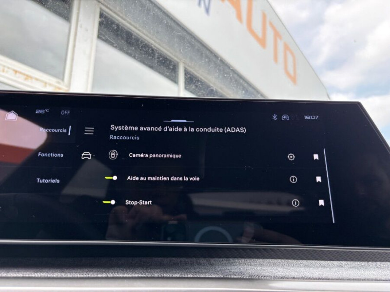 Photo 23 de l'offre de PEUGEOT 3008 HYBRID 145 e-DCS6 ALLURE Panoramic Pack à 32950€ chez Mérignac auto