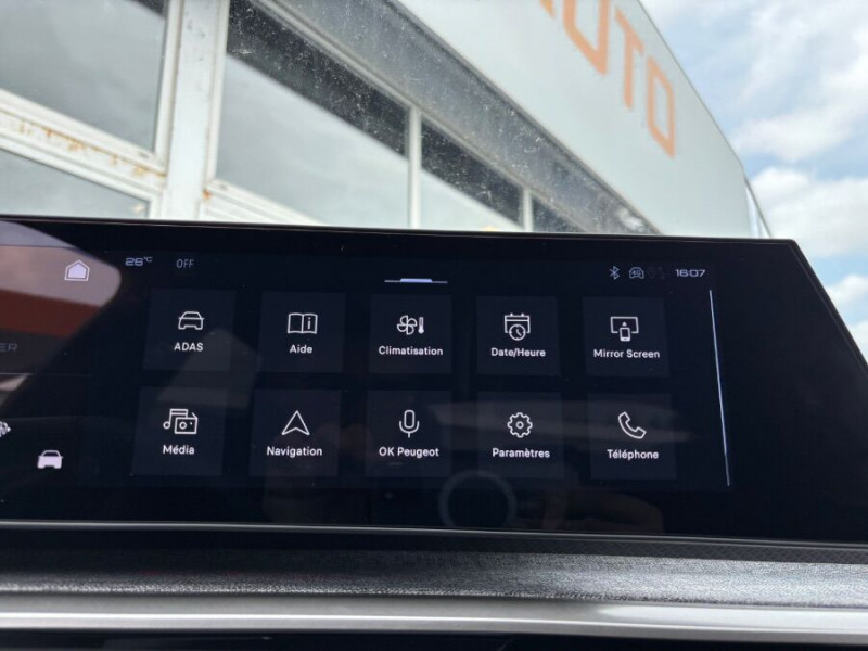 Photo 27 de l'offre de PEUGEOT 3008 HYBRID 145 e-DCS6 ALLURE Panoramic Pack à 32950€ chez Mérignac auto