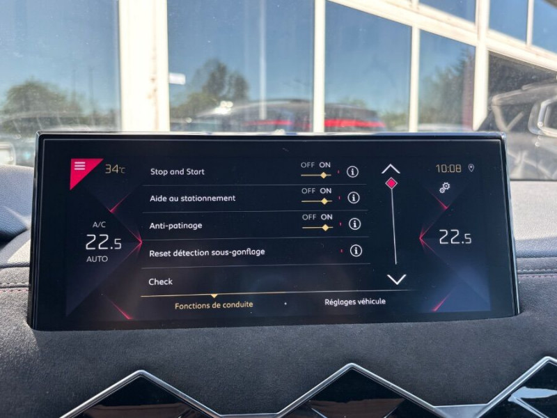 Photo 24 de l'offre de DS DS3 CROSSBACK 1.2 PureTech 155 EAT8 PERFORMANCE LINE GPS Matrix LED à 19450€ chez Mérignac auto