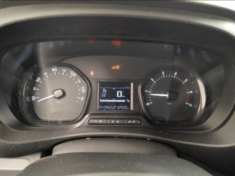 Photo 12 de l'offre de CITROEN JUMPY XL 2.0 BlueHDi 120 BVM6 CLUB Bluetooth Attel. 16480 H.T. à 16480€ chez Mérignac auto