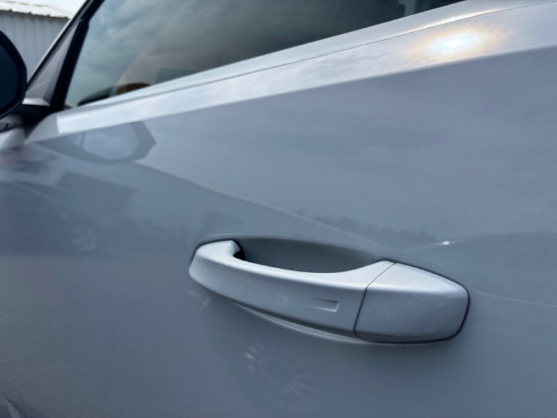 Photo 28 de l'offre de PEUGEOT 3008 HYBRID 145 e-DCS6 GT Hayon Elect. LED Pixel SC à 35450€ chez Mérignac auto