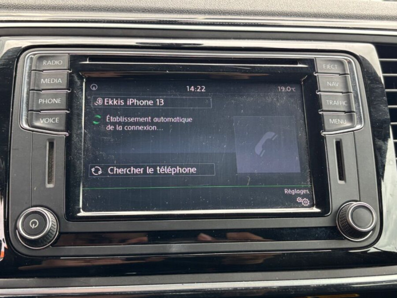 Photo 19 de l'offre de VOLKSWAGEN COCCINELLE CABRIOLET 1.2 TSI 105 DSG SOUND Fender GPS Xénon JA18 à 23450€ chez Mérignac auto