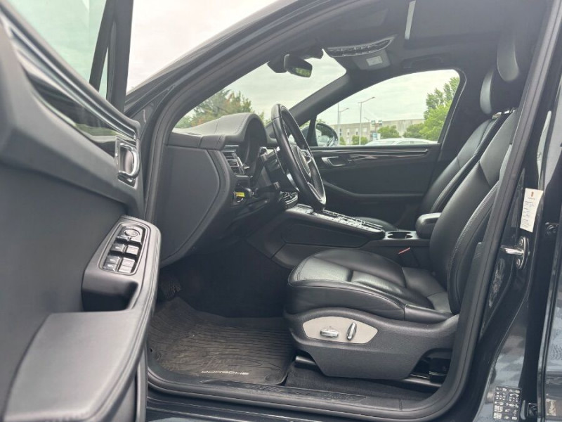 Photo 17 de l'offre de PORSCHE MACAN II 2.0 245 PDK TOE JA21 PDLS Bose SEM 4SC à 56900€ chez Mérignac auto