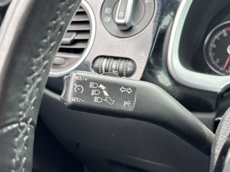 Photo 25 de l'offre de VOLKSWAGEN COCCINELLE CABRIOLET 1.2 TSI 105 DSG SOUND Fender GPS Xénon JA18 à 23450€ chez Mérignac auto