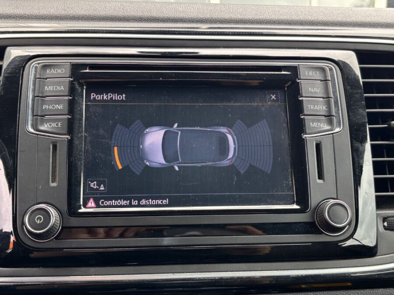 Photo 7 de l'offre de VOLKSWAGEN COCCINELLE CABRIOLET 1.2 TSI 105 DSG SOUND Fender GPS Xénon JA18 à 23450€ chez Mérignac auto