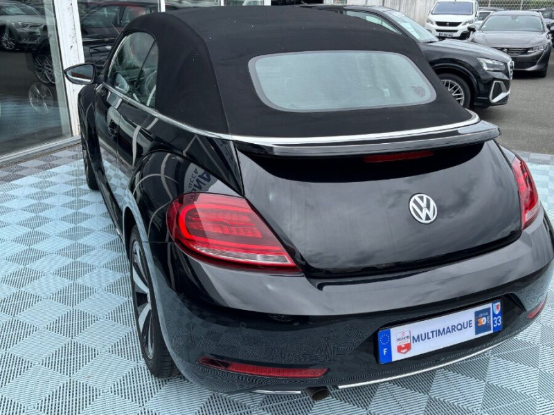 Photo 10 de l'offre de VOLKSWAGEN COCCINELLE CABRIOLET 1.2 TSI 105 DSG SOUND Fender GPS Xénon JA18 à 23450€ chez Mérignac auto