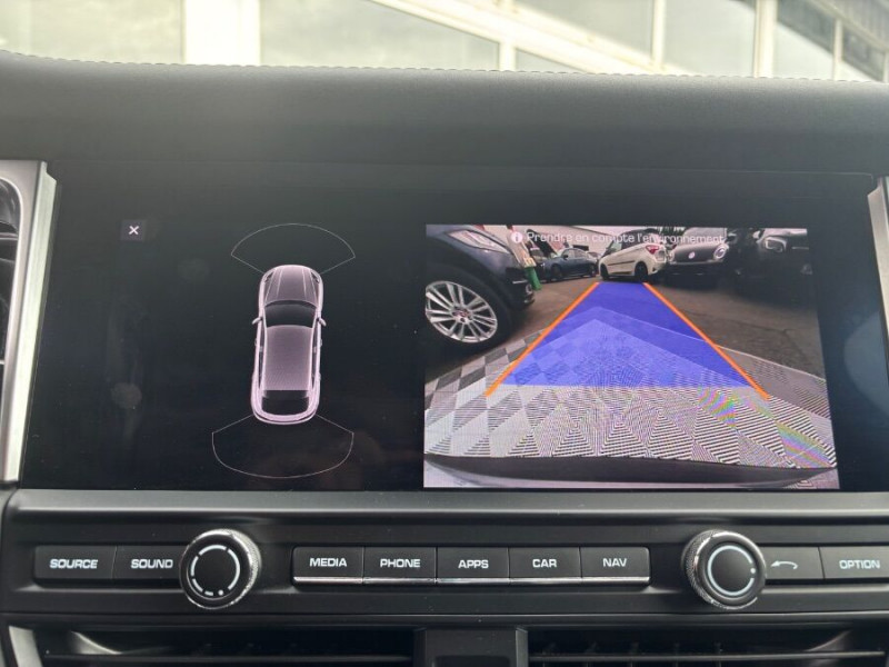 Photo 8 de l'offre de PORSCHE MACAN II 2.0 245 PDK TOE JA21 PDLS Bose SEM 4SC à 56900€ chez Mérignac auto
