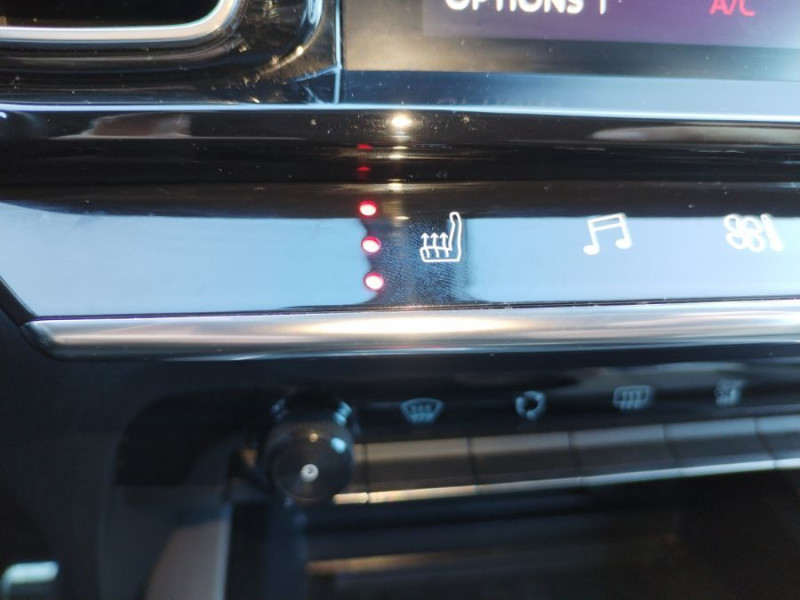 Photo 16 de l'offre de CITROEN C5 AIRCROSS 1.6 PureTech 180 EAT8 SHINE TOE Caméra Hayon EL. JA19 Attel. à 20950€ chez Mérignac auto