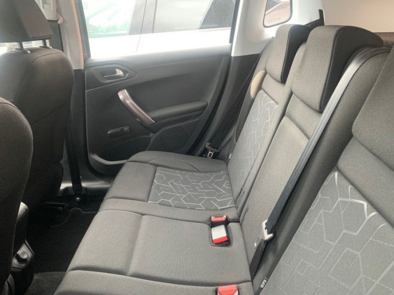 Photo 9 de l'offre de PEUGEOT 2008 1.2 PureTech 82 ACTIVE PACK CLIM Bluetooth à 7450€ chez Mérignac auto