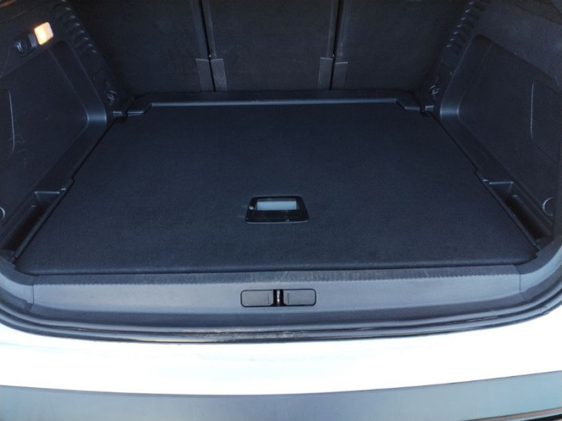 Photo 30 de l'offre de CITROEN C5 AIRCROSS 1.6 PureTech 180 EAT8 SHINE TOE Caméra Hayon EL. JA19 Attel. à 20950€ chez Mérignac auto