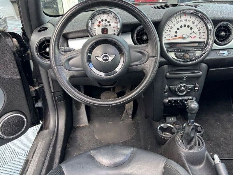Photo 4 de l'offre de MINI MINI III ONE 1.6 98 BVA 3P CUIR TOIT Ouvrant Radars à 10890€ chez Mérignac auto