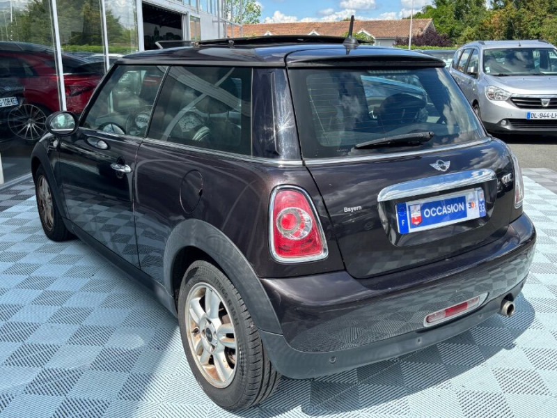 Photo 7 de l'offre de MINI MINI III ONE 1.6 98 BVA 3P CUIR TOIT Ouvrant Radars à 10890€ chez Mérignac auto