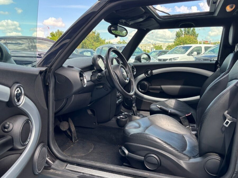 Photo 5 de l'offre de MINI MINI III ONE 1.6 98 BVA 3P CUIR TOIT Ouvrant Radars à 10890€ chez Mérignac auto
