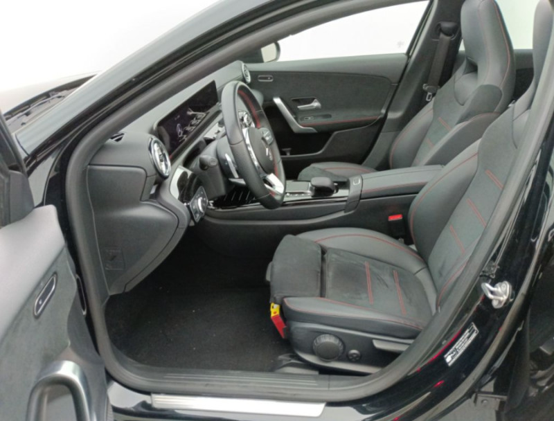 Photo 5 de l'offre de MERCEDES-BENZ CLASSE A IV 220D 150 8G-DCT AMG LINE TOE JA19 à 38490€ chez Mérignac auto