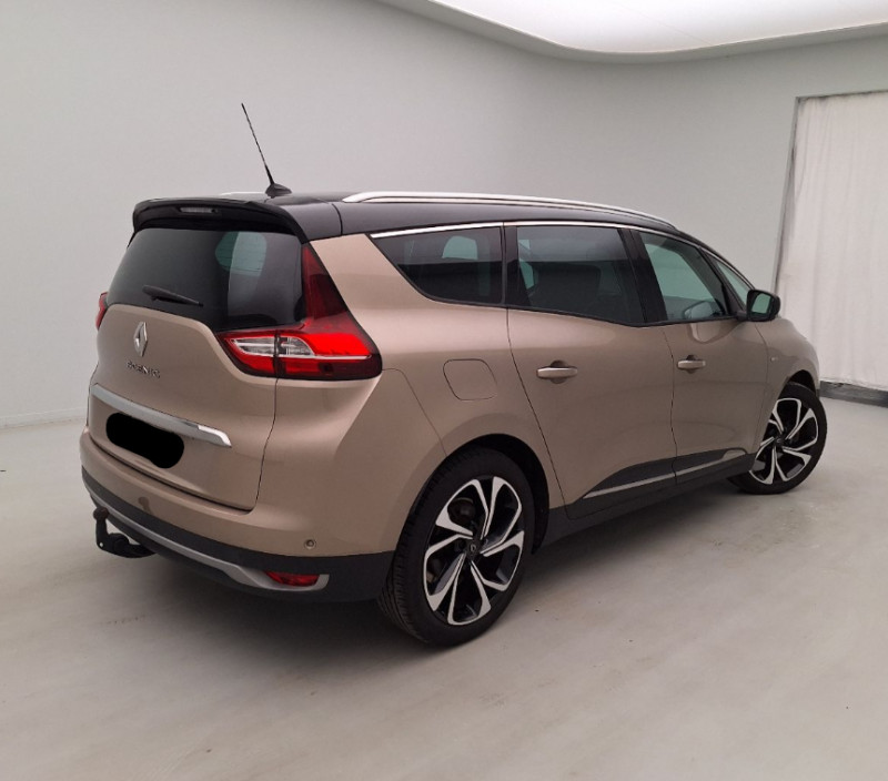 Photo 10 de l'offre de RENAULT GRAND SCENIC IV 1.6 DCi 160 BVA BOSE EDITION CUIR Attel. 7PL à 23450€ chez Mérignac auto