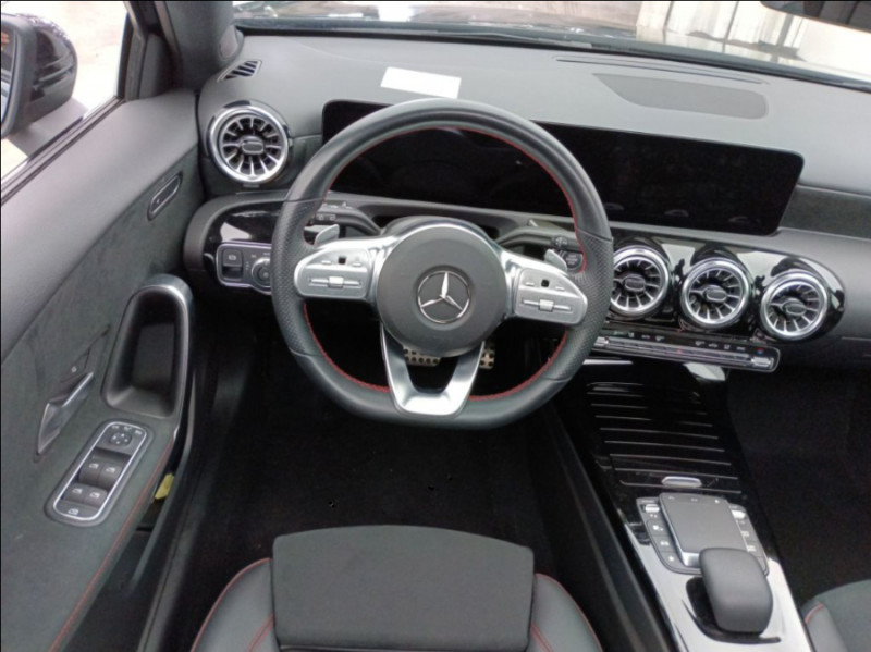 Photo 4 de l'offre de MERCEDES-BENZ CLASSE A IV 220D 150 8G-DCT AMG LINE TOE JA19 à 38490€ chez Mérignac auto