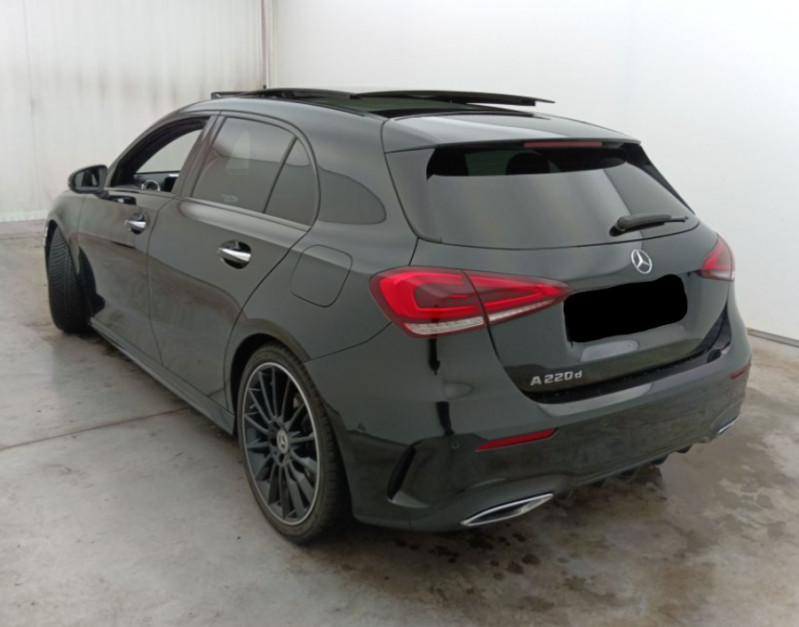 Photo 9 de l'offre de MERCEDES-BENZ CLASSE A IV 220D 150 8G-DCT AMG LINE TOE JA19 à 38490€ chez Mérignac auto