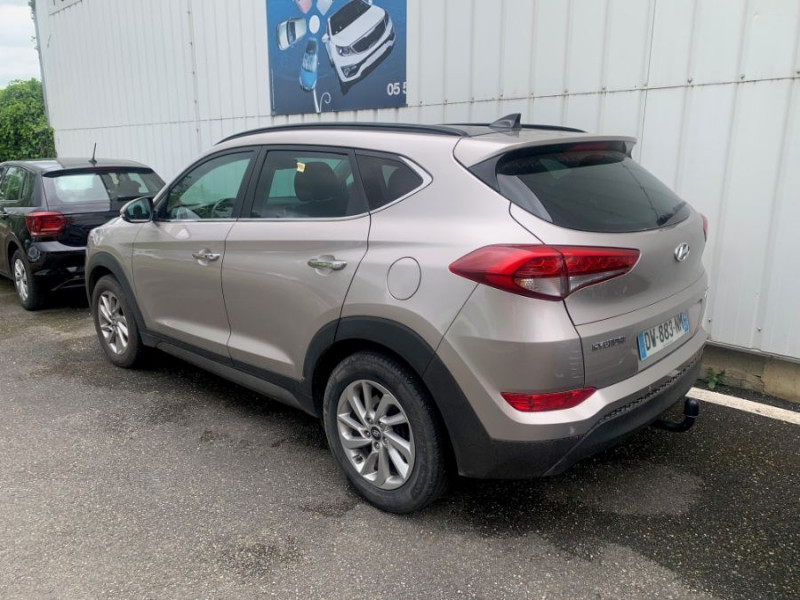 Photo 2 de l'offre de HYUNDAI TUCSON III 1.7 CRDI 115 BVM6 2WD EXECUTIVE TOIT Ouvrant Attel. à 13450€ chez Mérignac auto