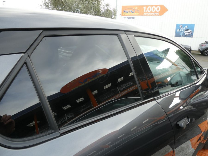 Photo 32 de l'offre de TOYOTA C-HR II 1.8 HYBRIDE 140 CVT 2WD DESIGN GPS 12.3 Camera JA18 Diam. Induction à 31450€ chez Mérignac auto