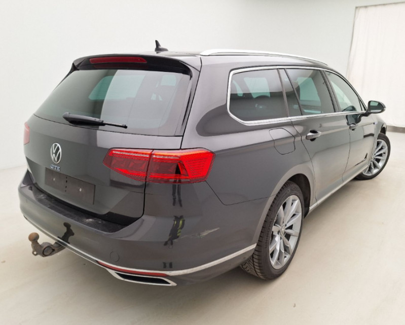 Photo 3 de l'offre de VOLKSWAGEN PASSAT SW VIII 1.4 TSI 218 HYBRID Rechargeable GTE TOE JA18 Hayon EL. Attel à 26490€ chez Mérignac auto
