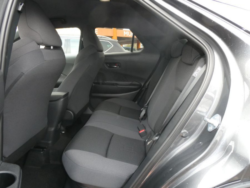 Photo 6 de l'offre de TOYOTA C-HR II 1.8 HYBRIDE 140 CVT 2WD DESIGN GPS 12.3 Camera JA18 Diam. Induction à 31450€ chez Mérignac auto