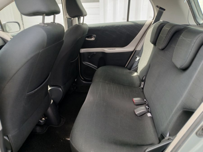 Photo 4 de l'offre de TOYOTA YARIS II 1.4 D-4D 90 5P LUNA PACK 5P CLIM 1ère Main à 7450€ chez Mérignac auto