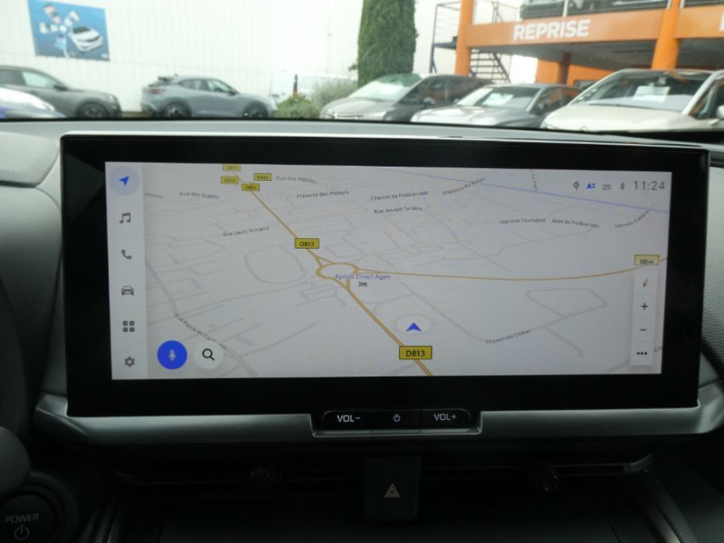 Photo 20 de l'offre de TOYOTA C-HR II 1.8 HYBRIDE 140 CVT 2WD DESIGN GPS 12.3 Camera JA18 Diam. Induction à 31450€ chez Mérignac auto