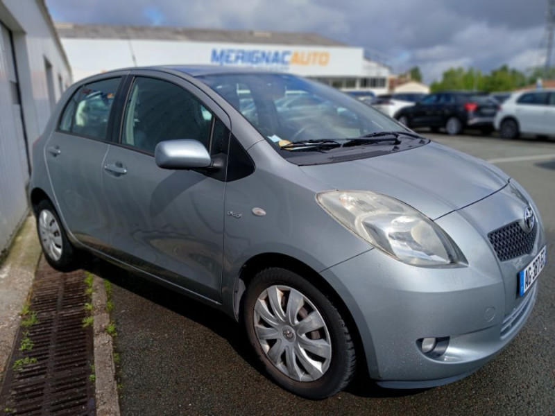 Photo 2 de l'offre de TOYOTA YARIS II 1.4 D-4D 90 5P LUNA PACK 5P CLIM 1ère Main à 7450€ chez Mérignac auto