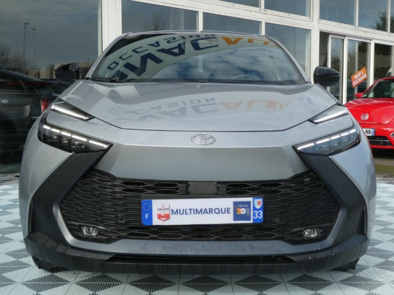 Photo 9 de l'offre de TOYOTA C-HR II 1.8 HYBRIDE 140 CVT 2WD DESIGN GPS 12.3 Camera JA18 Diam. Induction à 31450€ chez Mérignac auto